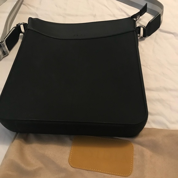 Pisidia Unisex Tablet bag. - Picture 4 of 8